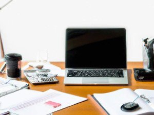 eCommerce sellers scaling niche stores with trendy printed phone case drops