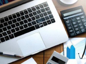 Pro golfers switching to Pro V1x prototype spotlighting performance print branding adaptability